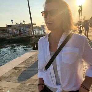 Meet your Posher, Carly